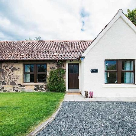 Douglas Fir Lodge With Hot Tub Near Cupar Fife Luthrie Exterior foto