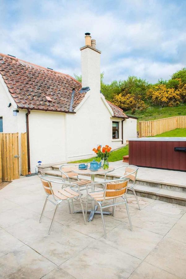 Douglas Fir Lodge With Hot Tub Near Cupar Fife Luthrie Exterior foto